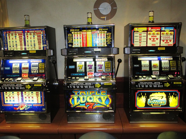 PLAY ONLINE SLOTS